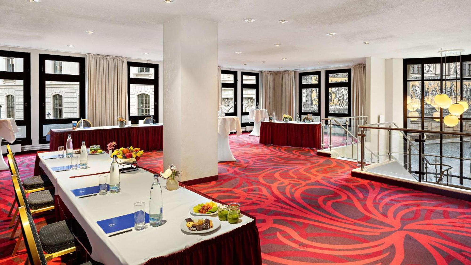 Hilton Hotel 4*