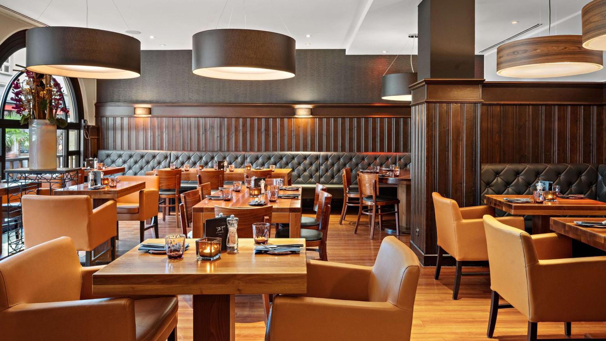 Hilton Hotel 4*