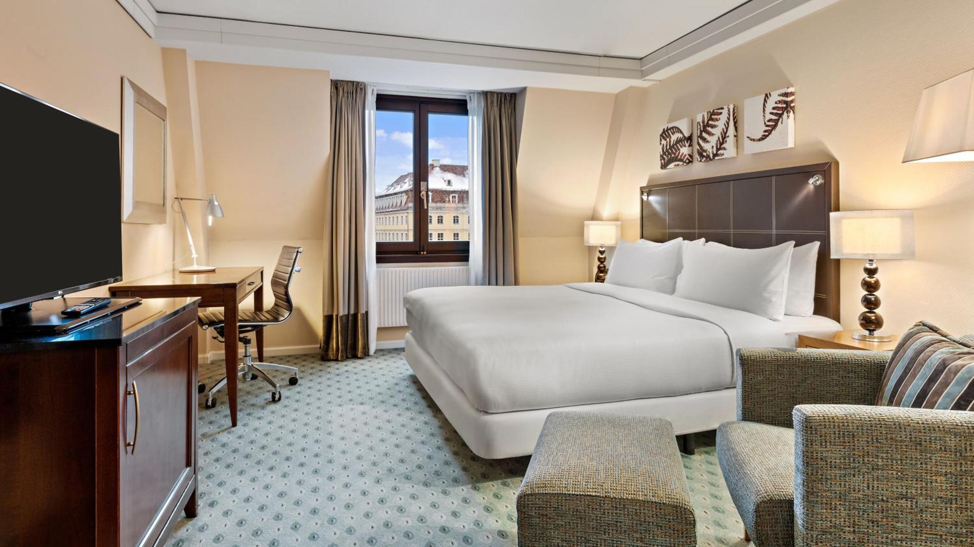 Hilton Hotel 4*